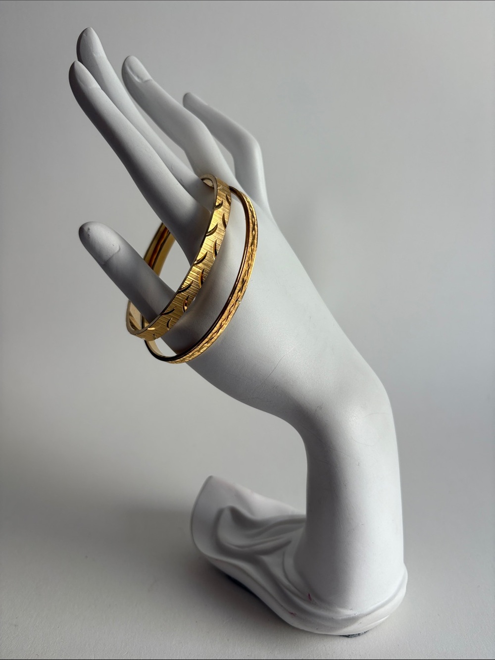 Vintage Crown Trifari Gold Textured Bangle Bracelet Set